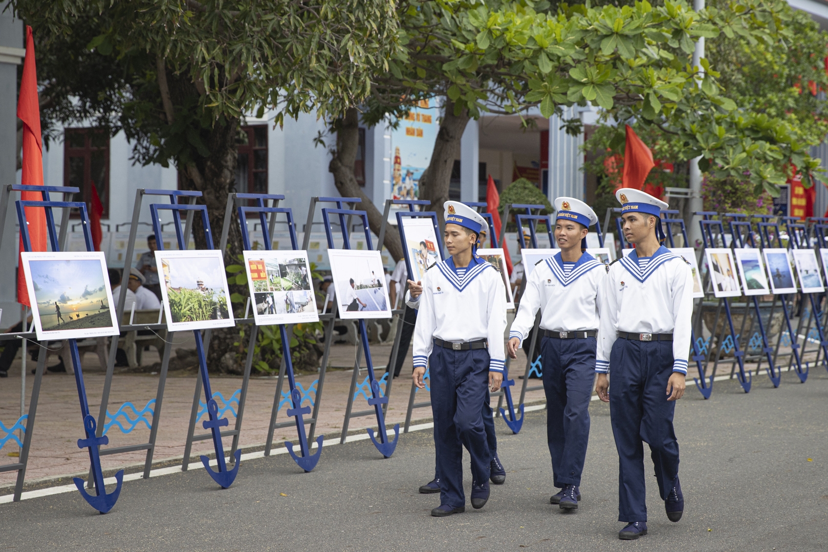 Khắc họa hành trình giữ biển đảo thiêng liêng