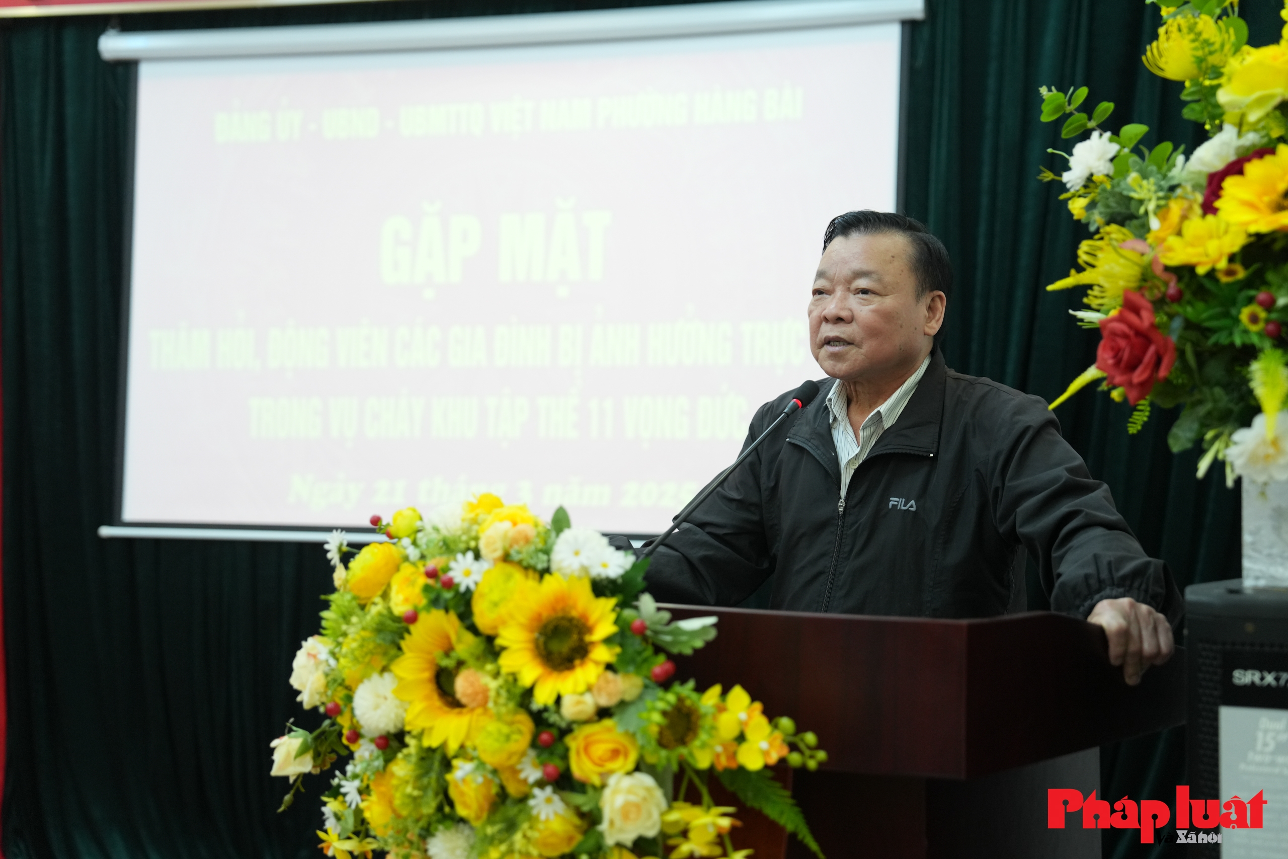 Phường Hàng Bài gặp mặt, động viên các hộ bị ảnh hưởng trong đám cháy tại khu tập thể 11 Vọng Đức