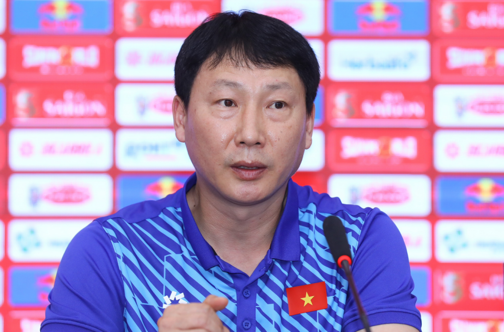 HLV Kim Sang Sik đặt mục tiêu thắng đậm Lào trong trận ra quân vòng loại Asian Cup 2027