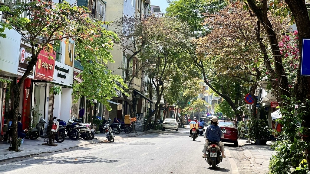 Dự báo thời tiết 16/4: Bắc Bộ ngày nắng; Trung Bộ, Nam Bộ nắng nóng, gió nhẹ