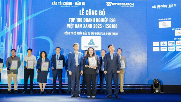 Tập đoàn Tân Á Đại Thành vinh dự được vinh danh trong Top 100 doanh nghiệp ESG Việt Nam Xanh 2025