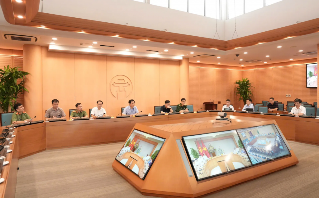 Quang cảnh tại điểm cầu UBND TP Hà Nội. Ảnh: Hồng Thái