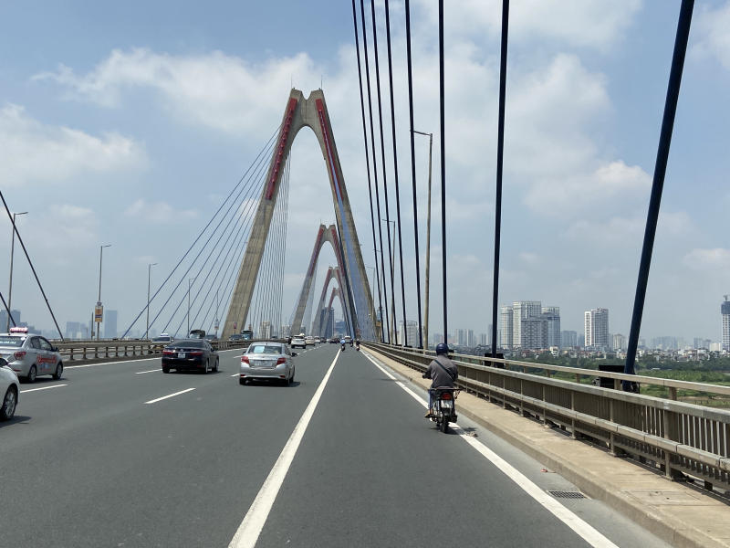 Hà Nội điều chỉnh giao thông ban đêm trên cầu Nhật Tân