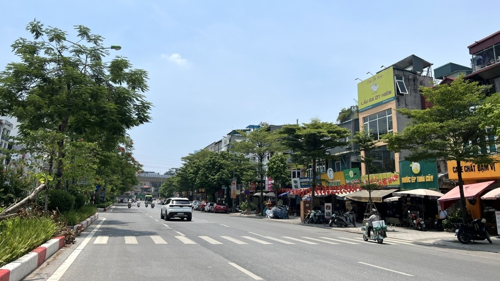 Dự báo thời tiết 1/8: Bắc Bộ, Trung Bộ nắng nóng gay gắt; chiều tối và đêm có mưa