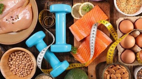 Ăn gì để vừa giảm mỡ vừa tăng cơ bắp hiệu quả?