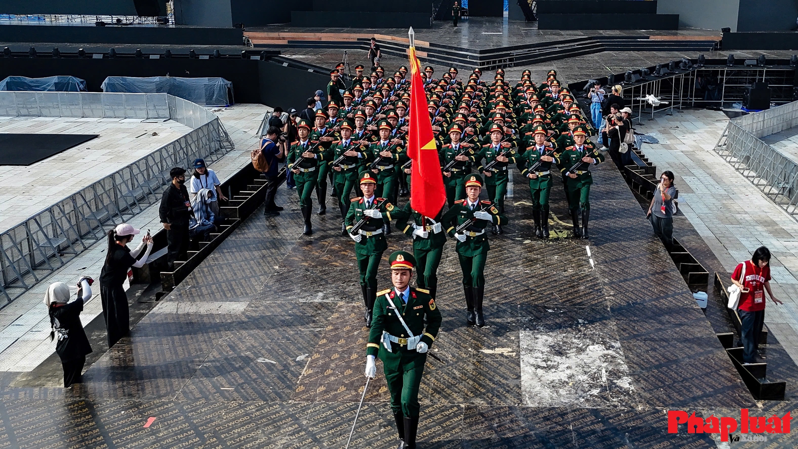 Tái hiện lễ duyệt binh lịch sử trong đêm nhạc “Tổ quốc trong tim”