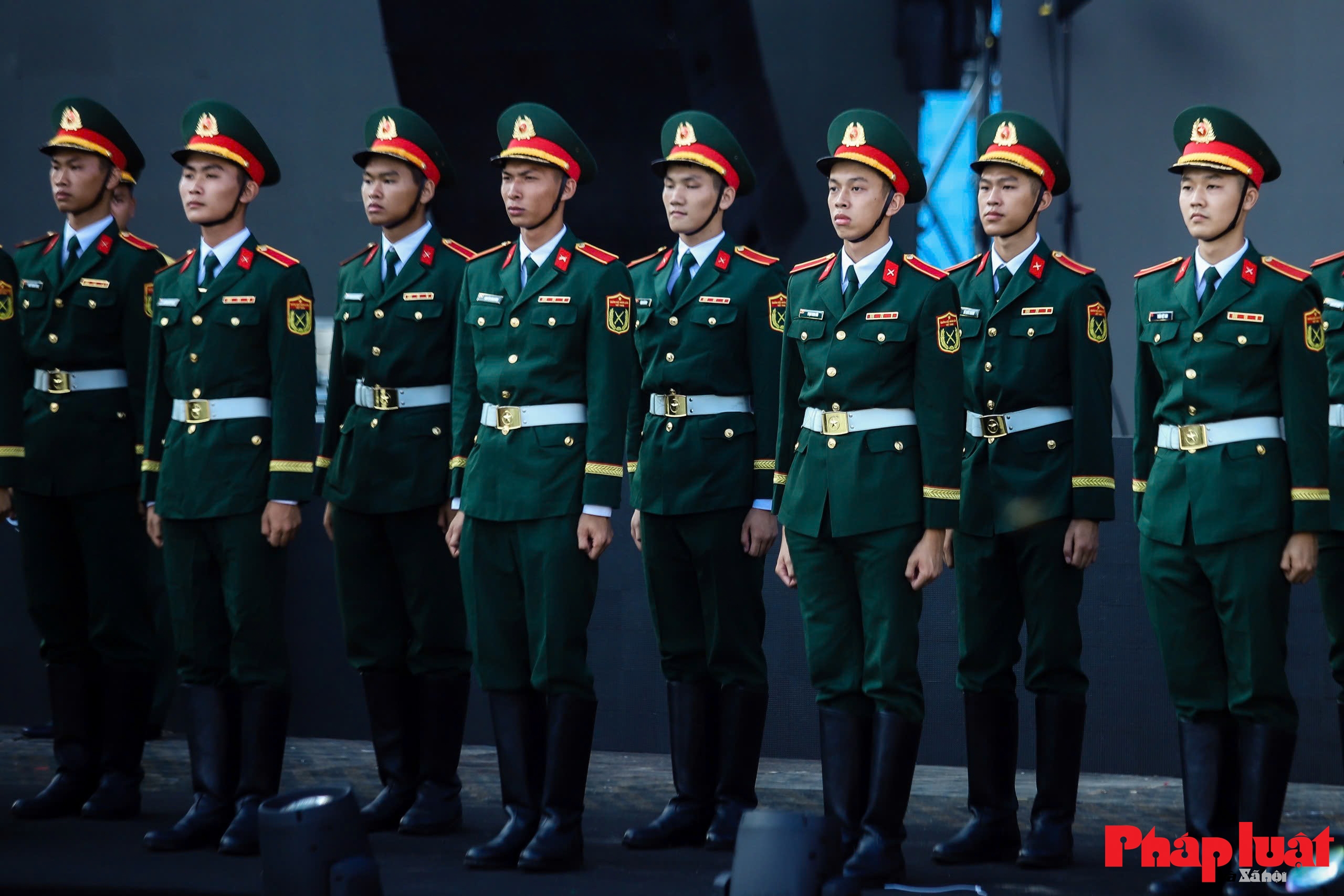 Tái hiện lễ duyệt binh lịch sử trong đêm nhạc “Tổ quốc trong tim”