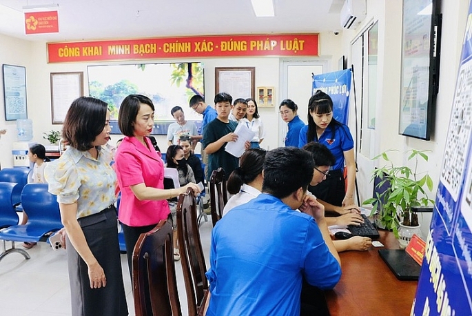 Đẩy mạnh chuyển đổi số góp phần xây dựng Thủ đô thông minh, hiện đại và đáng sống Đẩy mạnh chuyển đổi số góp phần xây dựng Thủ đô thông minh, hiện đại