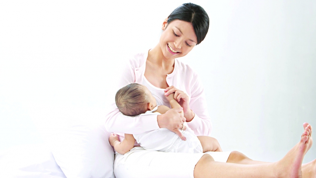 Mẹ sau sinh nên ăn gì và kiêng gì để con khỏe, mẹ đủ sữa
