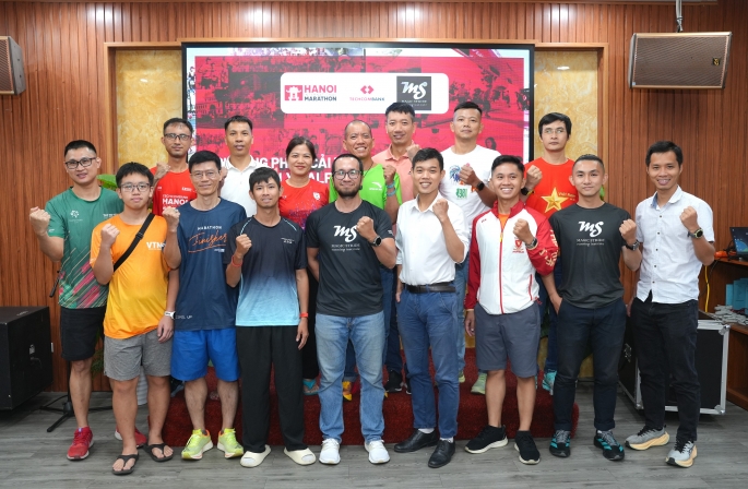 Ban tổ chức Giải Marathon Quốc tế Hà Nội Techcombank gặp gỡ cộng đồng chạy bộ tại miền Bắc Ban tổ chức Giải Marathon Quốc tế Hà Nội Techcombank gặp gỡ cộng đồng chạy bộ tại miền Bắc