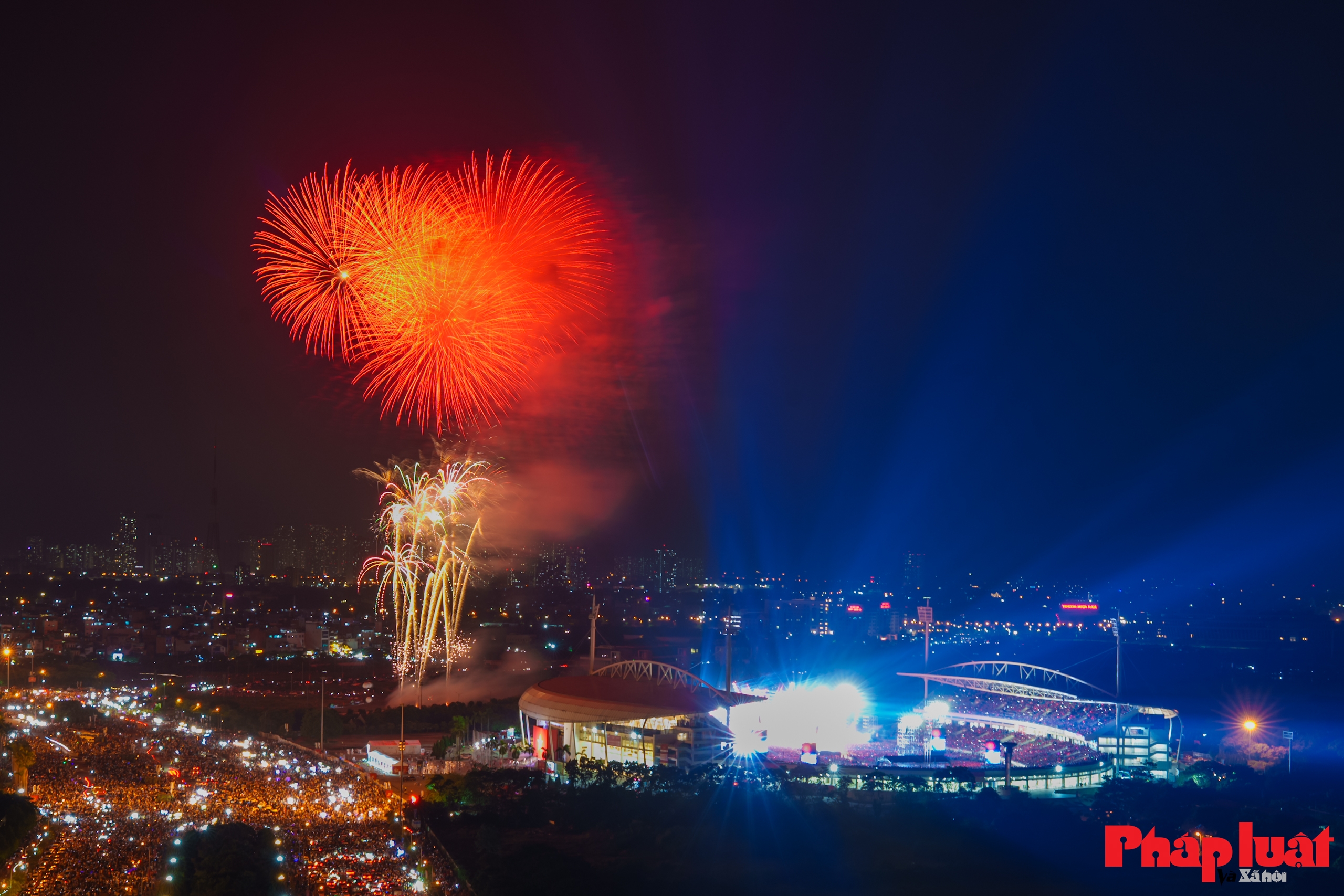 Hà Nội rực rỡ đêm pháo hoa tại chương trình “Tổ quốc trong tim”