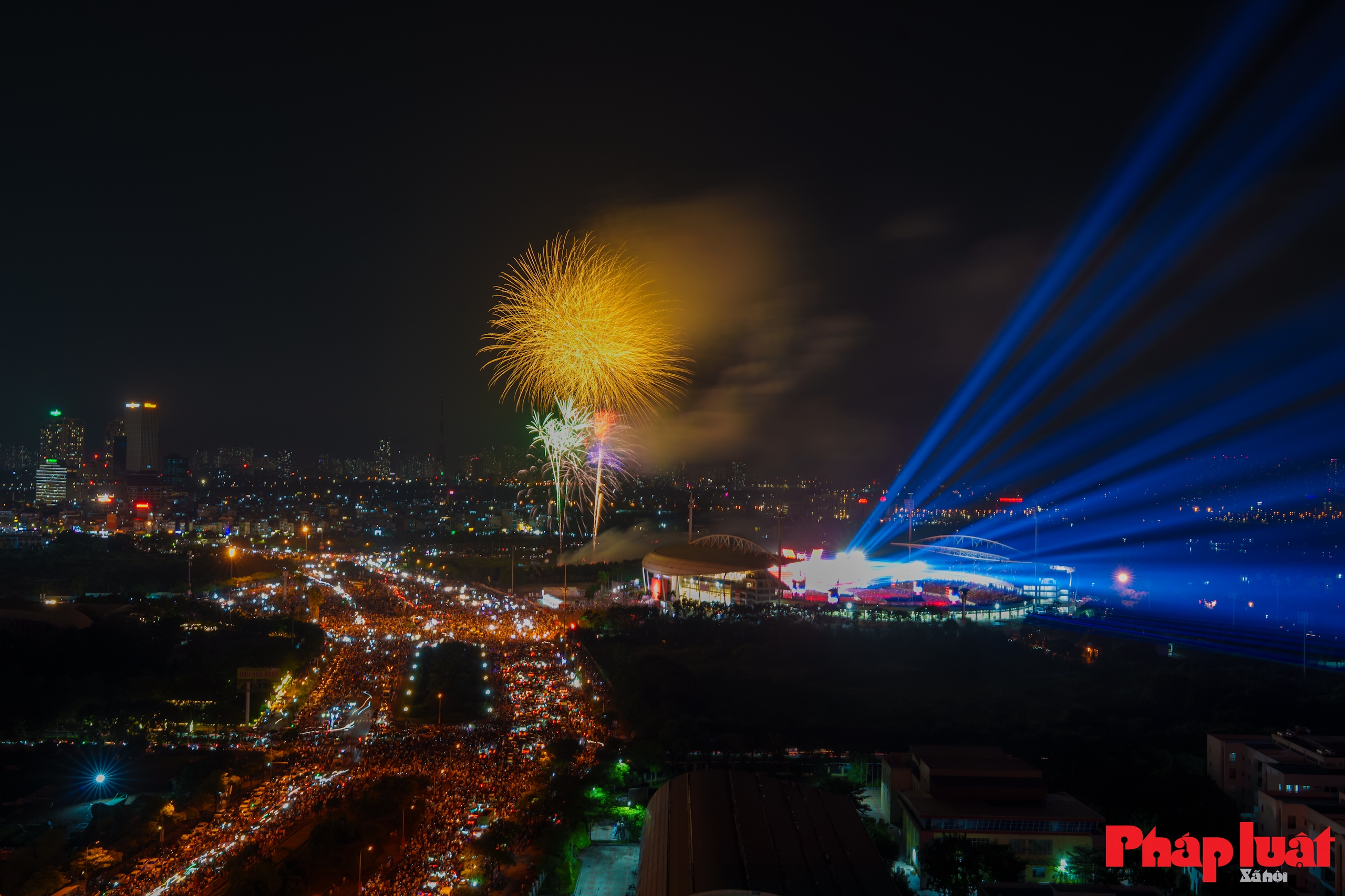 Hà Nội rực rỡ đêm pháo hoa tại chương trình “Tổ quốc trong tim”