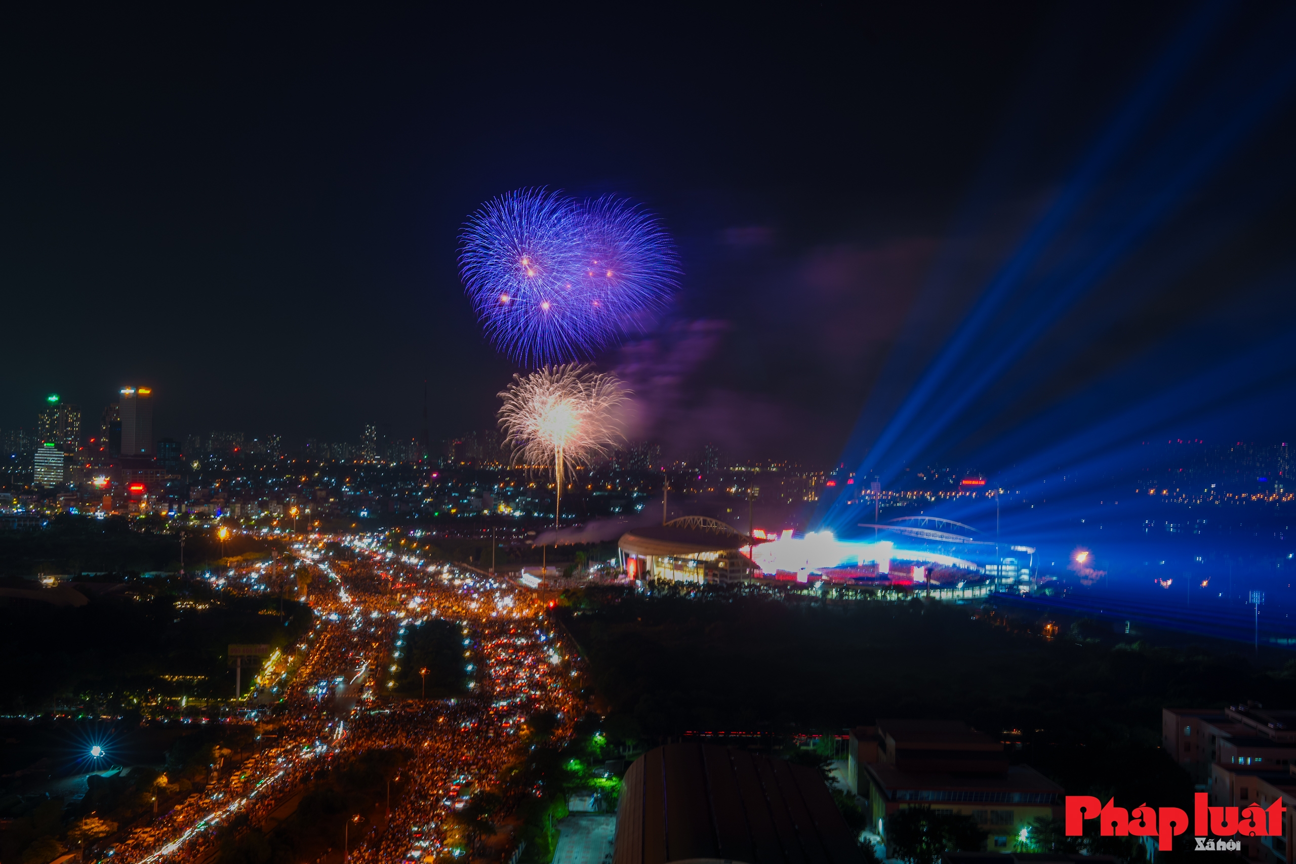 Hà Nội rực rỡ đêm pháo hoa tại chương trình “Tổ quốc trong tim”