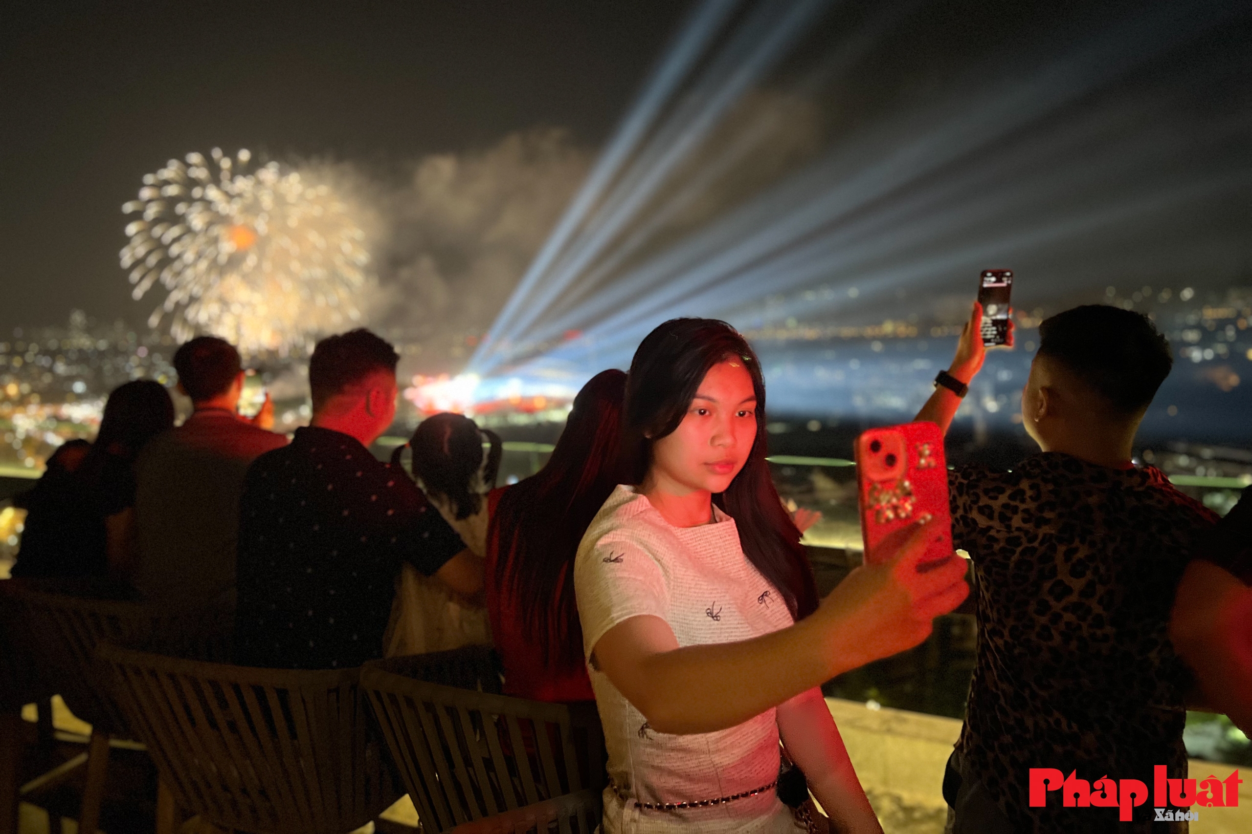 Hà Nội rực rỡ đêm pháo hoa tại chương trình “Tổ quốc trong tim”