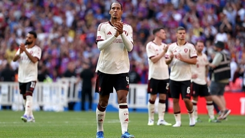 Liverpool thua sốc Crystal Palace ở Siêu cúp Anh 2025 sau loạt đấu súng