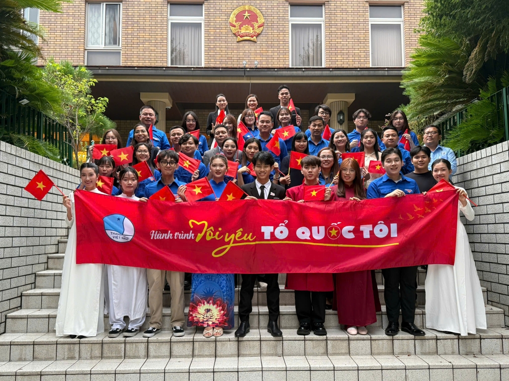 Hành trình “Tôi yêu Tổ quốc tôi” lần đầu tiên được tổ chức ở nước ngoài