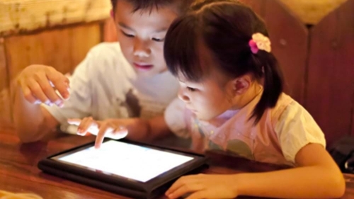 Tăng cường bảo vệ trẻ em trên môi trường mạng