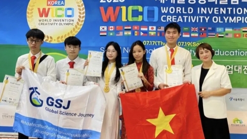 Học sinh gây tiếng vang tại sân chơi khoa học thế giới từ “vảy cá”