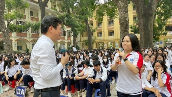 Gắn giáo dục pháp luật với giáo dục chính trị, đạo đức, lối sống