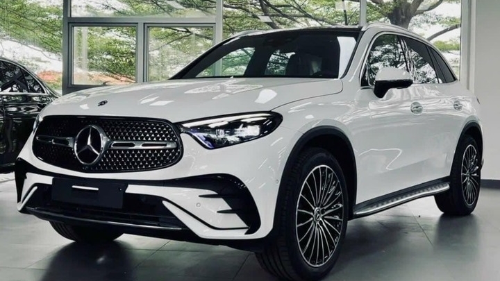 Cập nhật bảng giá ô tô Mercedes mới nhất tháng 8/2025