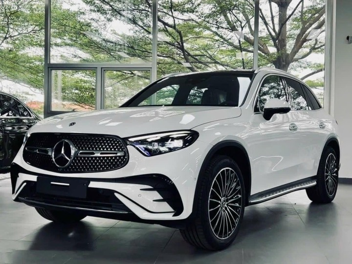 Cập nhật bảng giá ô tô Mercedes mới nhất tháng 8/2025
