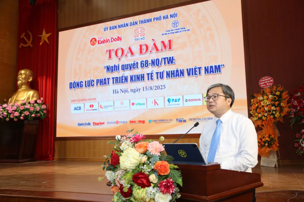 Thành uỷ viên, Phó Chủ tịch UBND TP Hà Nội Trương Việt Dũng phát biểu chỉ đạo tại Toạ đàm. Ảnh: Phạm Hùng. Thành uỷ viên, Phó Chủ tịch UBND TP Hà Nội Trương Việt Dũng phát biểu chỉ đạo tại Toạ đàm. Ảnh: Phạm Hùng.