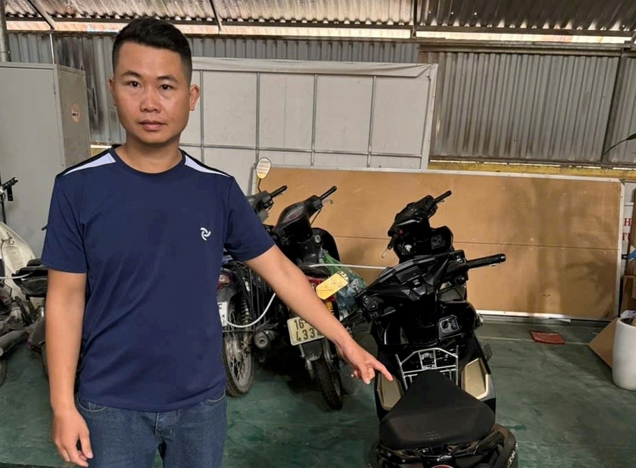 Đối tượng Đỗ Văn Thuân và tang vật. Ảnh: CQCA