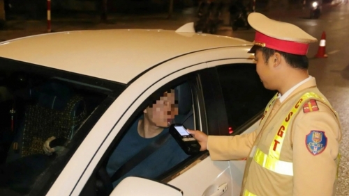 Cán bộ uống rượu lái xe gây tai nạn nghiêm trọng: không có vùng cấm, không có ngoại lệ