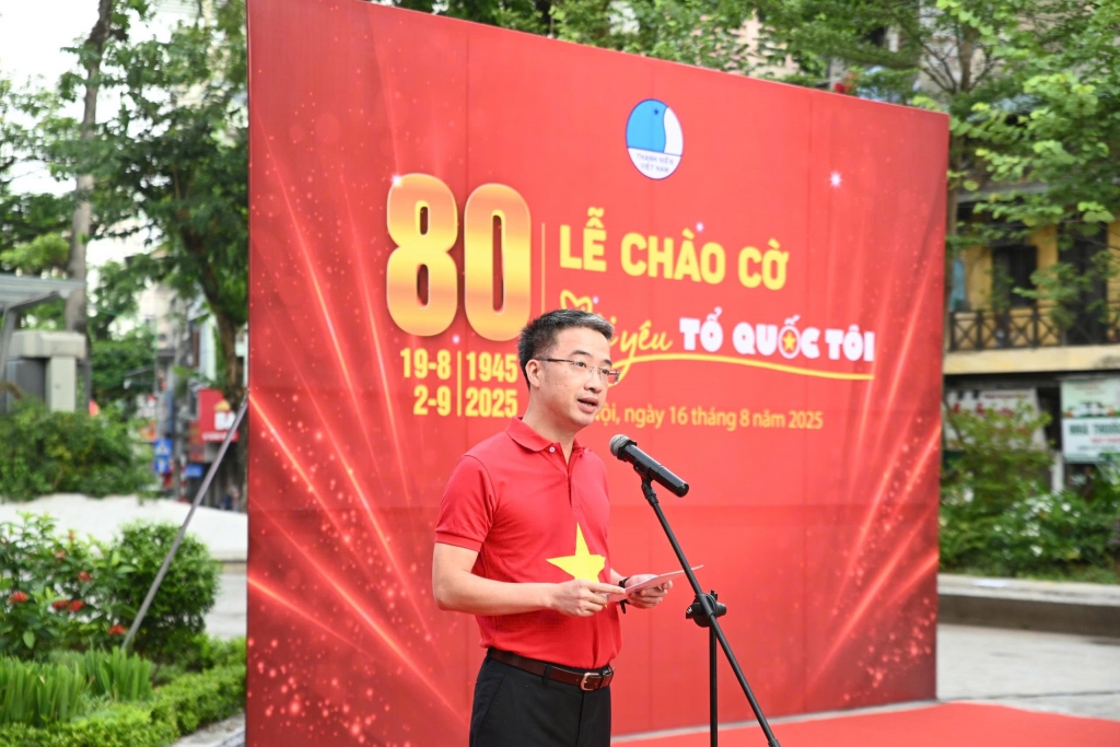 500 đoàn viên, thanh niên Hà Nội tham gia Lễ chào cờ “Tôi yêu Tổ quốc tôi”