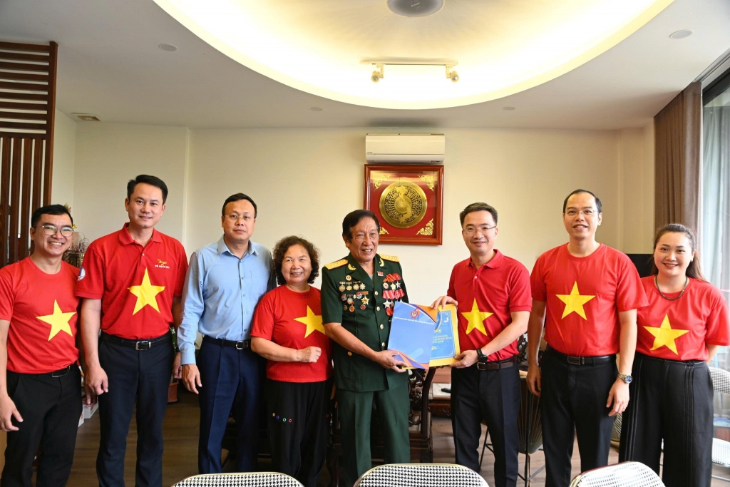 500 đoàn viên, thanh niên Hà Nội tham gia Lễ chào cờ “Tôi yêu Tổ quốc tôi”