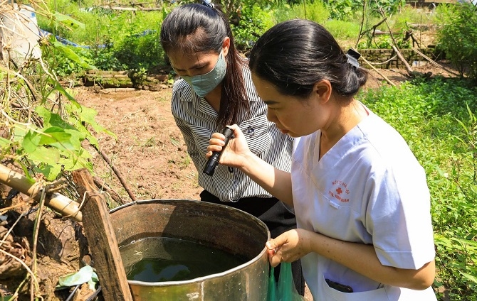 Tăng cường công tác phòng chống dịch bệnh sốt xuất huyết. Ảnh: Hồng Hạnh