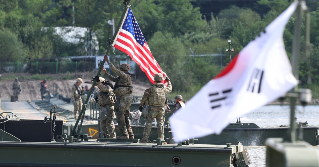 Hàn Quốc và Mỹ bắt đầu tập trận chung 