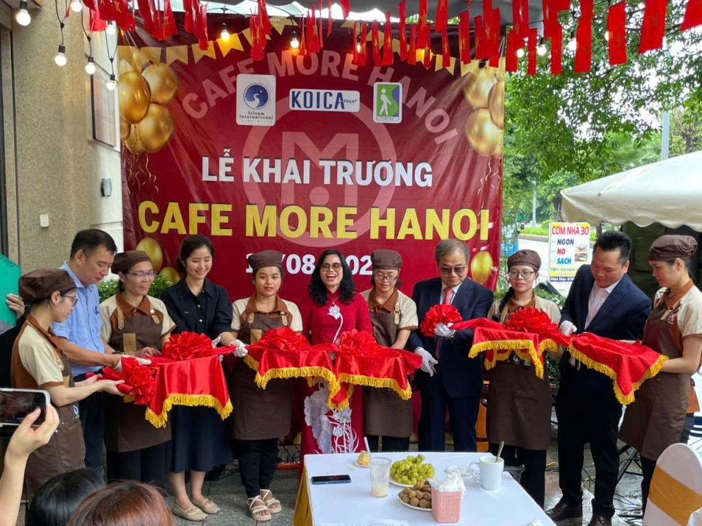 Tạo sinh kế bền vững cho người khuyết tật tại Hà Nội