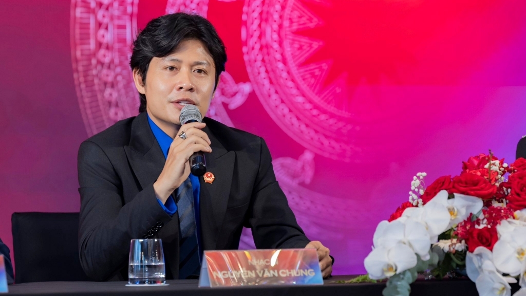 Nhạc sĩ "triệu view" lan tỏa thông điệp hòa bình và nhân văn qua từng trang sách