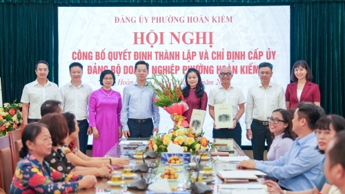 Chính thức thành lập Đảng bộ Doanh nghiệp phường Hoàn Kiếm