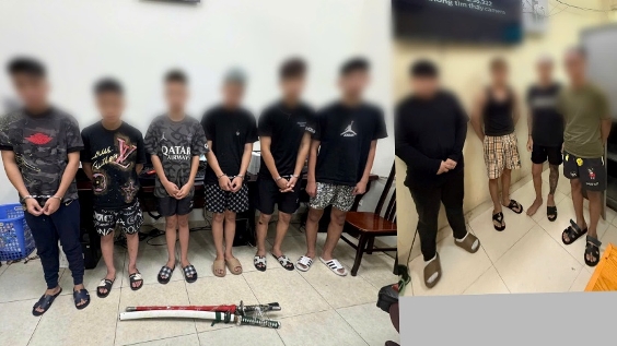 Bắt giữ 2 nhóm thanh niên hỗn chiến trong đêm trên đường phố Hà Nội