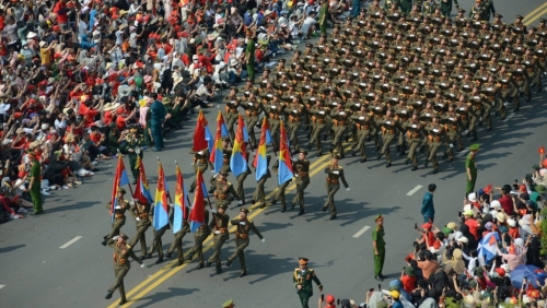 Đi giữa hòa bình