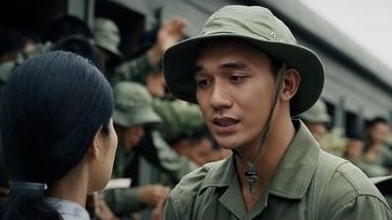 "Mưa đỏ" bùng nổ doanh thu, được dự đoán soán ngôi "Địa đạo" trong dòng phim chiến tranh