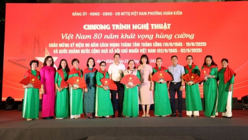 Hoàn Kiếm: chương trình nghệ thuật “Việt Nam 80 năm khát vọng hùng cường”