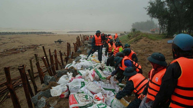 "Thời gian vàng" để triển khai các biện pháp ứng phó bão số 5