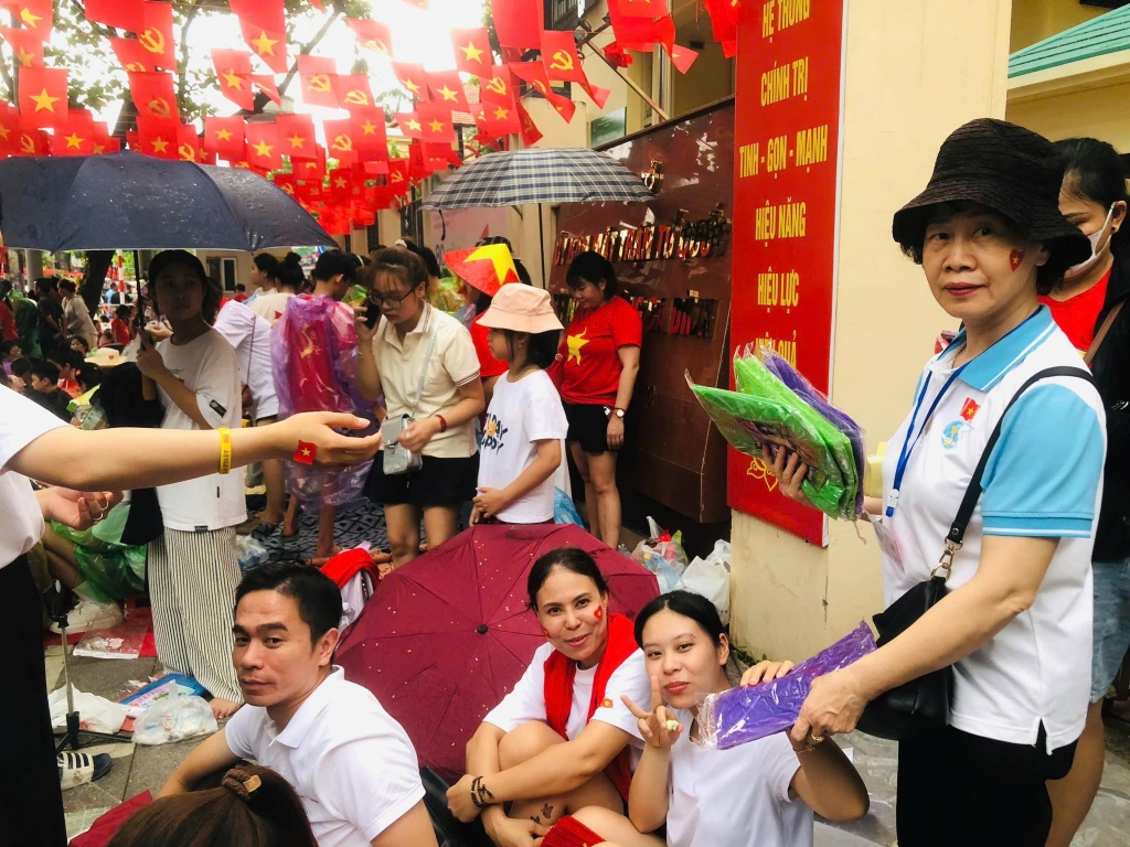 Phụ nữ Ba Đình tô điểm nét thanh lịch, trọng khách tại Đại lễ A80