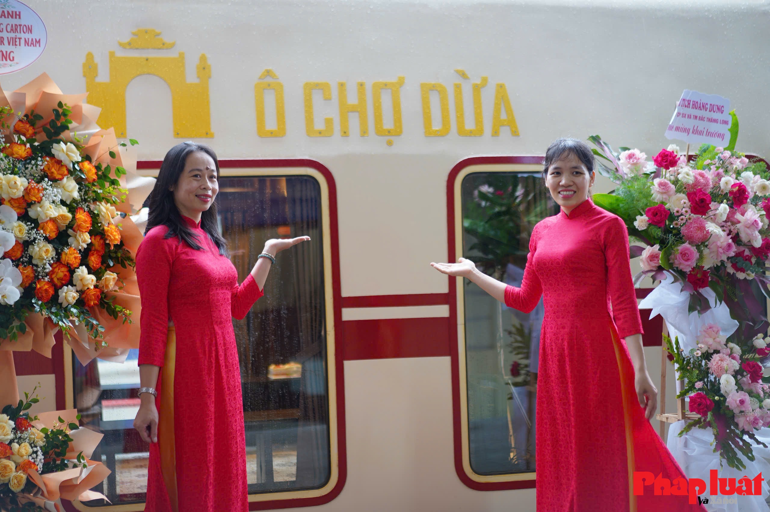 Đi tàu du lịch “Hà Nội 5 cửa ô”, trải nghiệm văn hóa, công nghệ và di sản Thăng Long