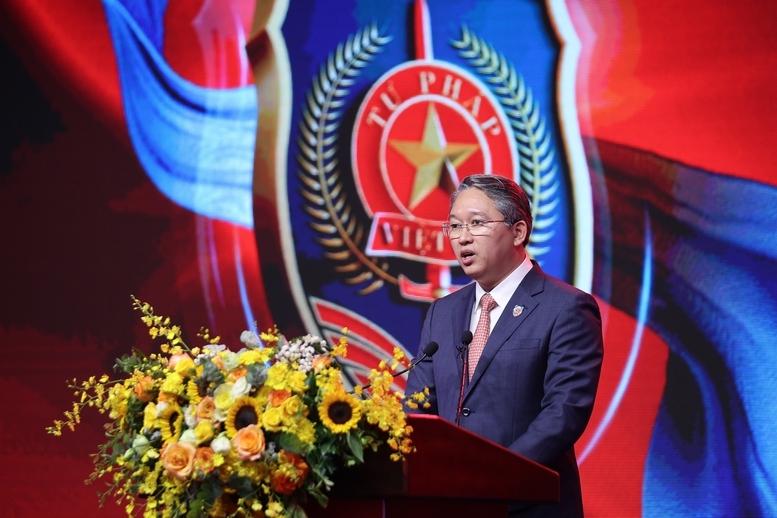 Bộ trưởng Bộ Tư pháp Nguyễn Hải Ninh trình bày diễn văn tại lễ kỷ niệm. Ảnh: VGP/Nhật Bắc Bộ trưởng Bộ Tư pháp Nguyễn Hải Ninh trình bày diễn văn tại lễ kỷ niệm. Ảnh: VGP/Nhật Bắc