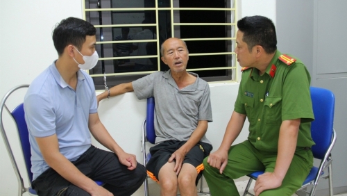 Bắt quả tang ông lão 61 tuổi làm chuyện đáng lên án