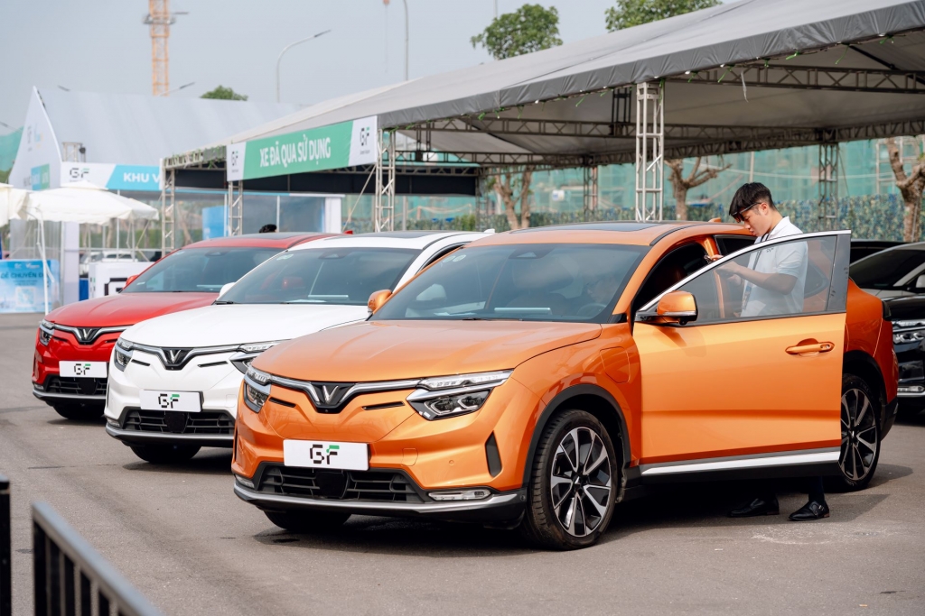 Chọn VF 8 “lướt chuẩn GF”, người dùng nói: minh bạch từ kiểm định đến quyền lợi, giá trị thật được đảm bảo