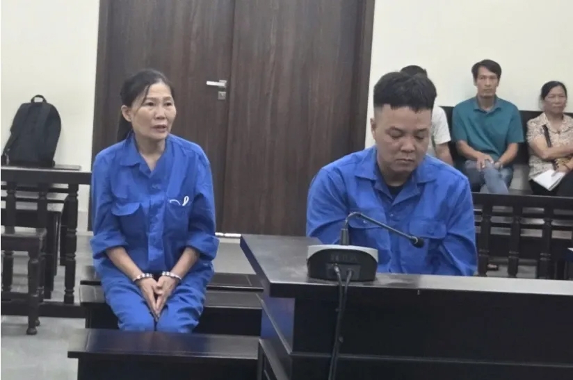 Các bị cáo tại toà. Ảnh N.N