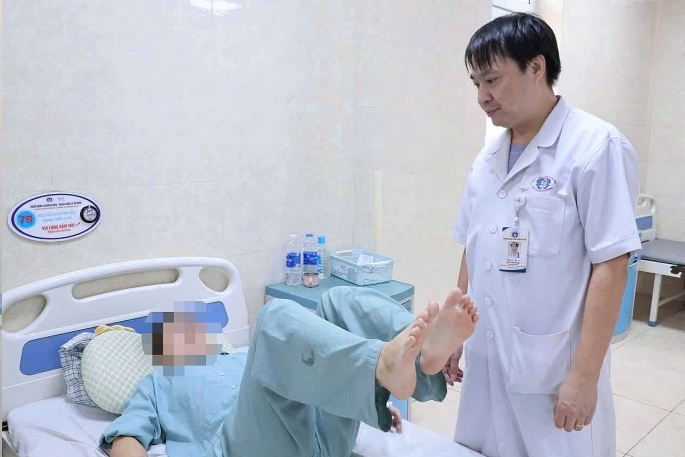 Tưởng rối loạn tiền đình, hóa ra bệnh hiếm có thể gây mù lòa, liệt chi