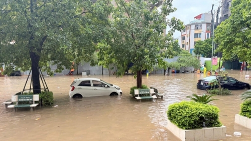 Bão số 5 gây nhiều thiệt hại, tiếp tục gây mưa lớn ở Bắc Bộ và Bắc Trung Bộ