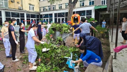 Bệnh viện Sản Nhi Nghệ An khẩn trương khắc phục hậu quả bão số 5