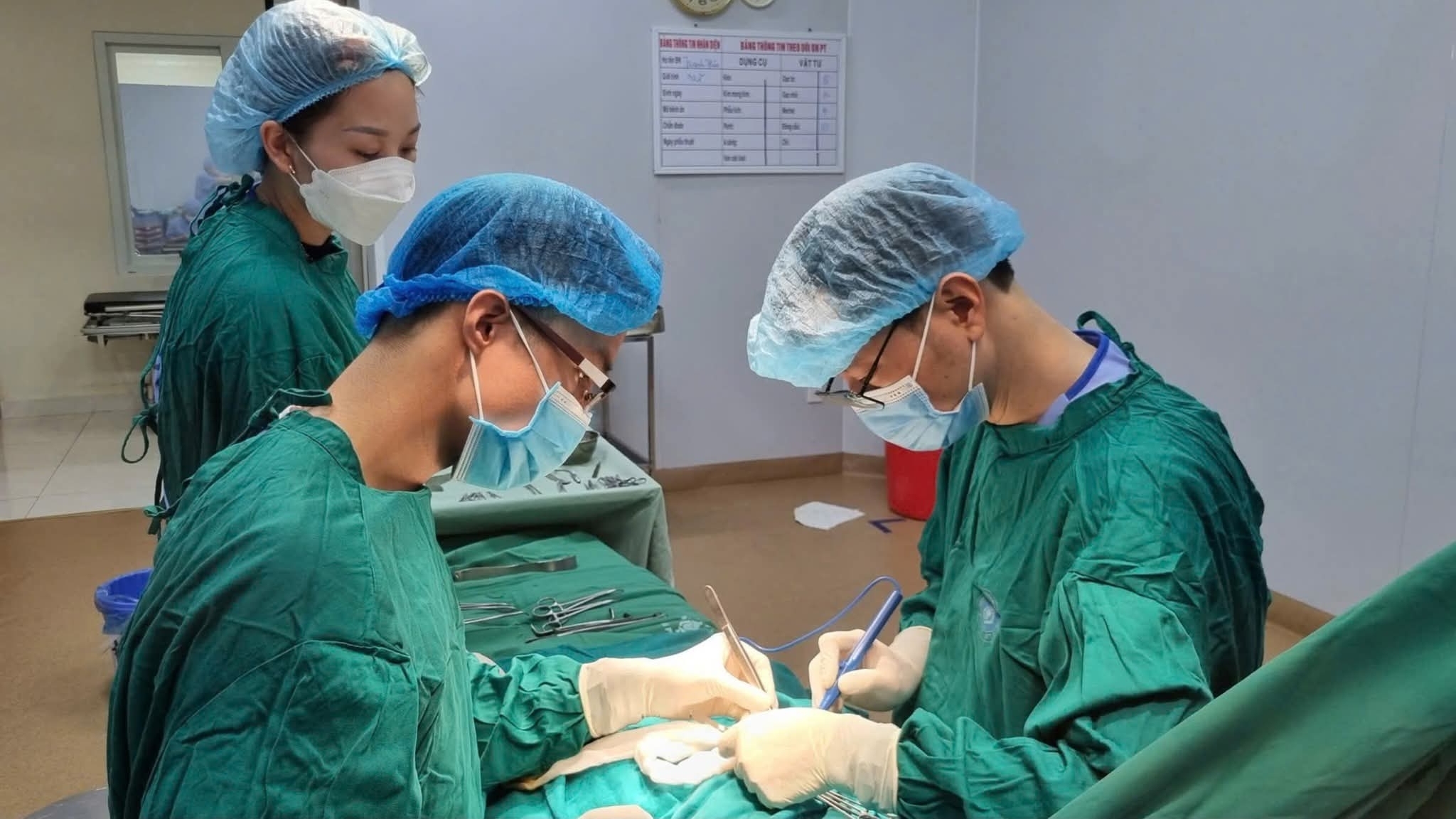 Phẫu thuật thành công ca tắc tá tràng bẩm sinh hiếm gặp ở trẻ sơ sinh